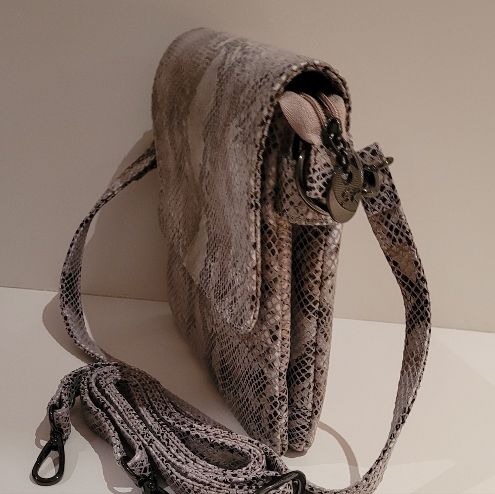 Purse - Picture 3 of 3